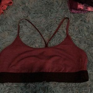 Brand-rebook, size medium. Purple sprouts bra worn once and in great condition.